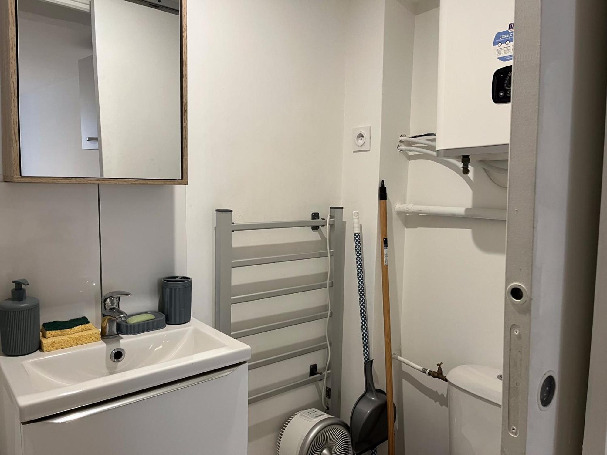 Studio Equipe Confort Proche De Toutes Commodites La Seyne-sur-Mer Luaran gambar