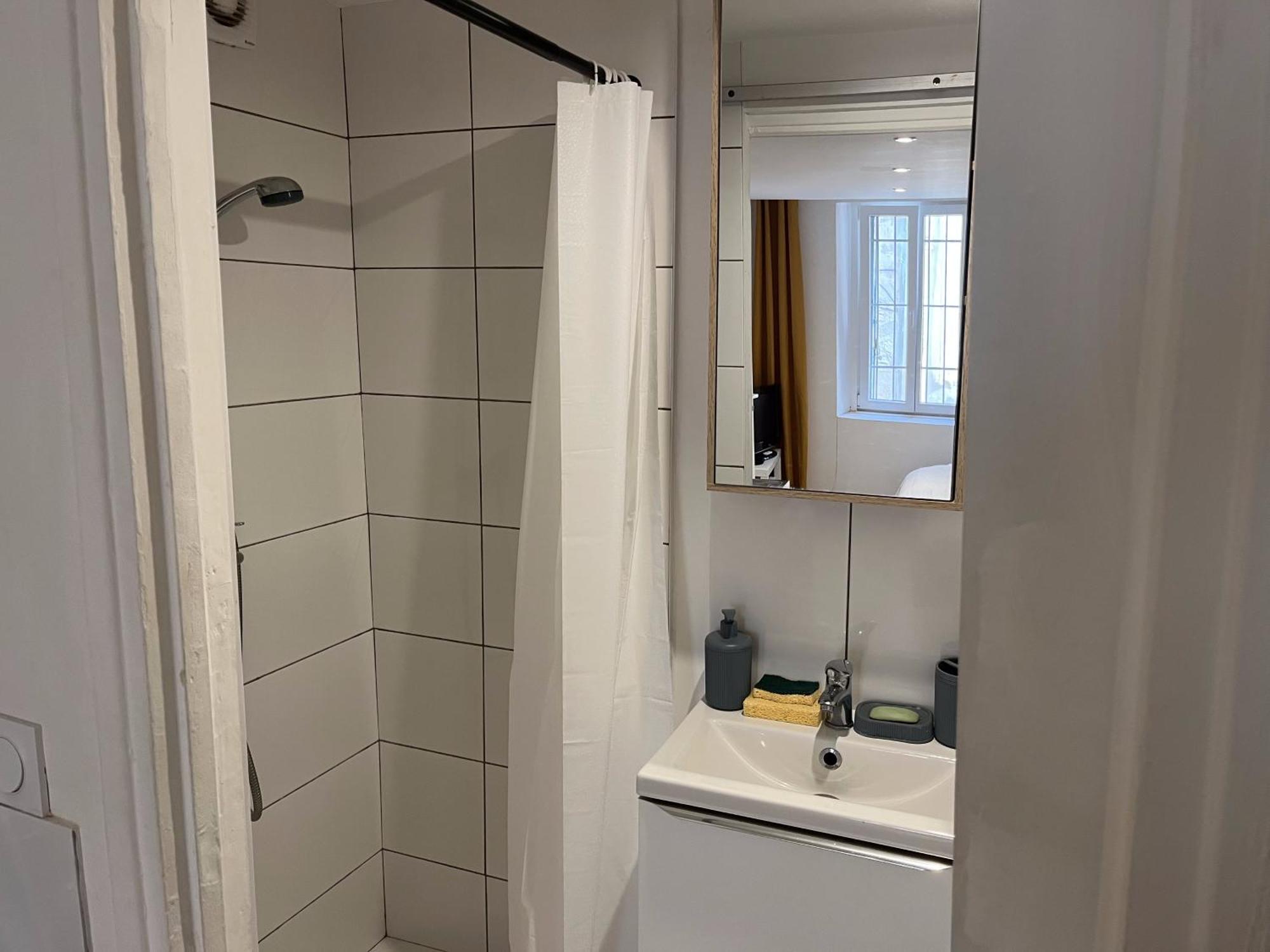 Studio Equipe Confort Proche De Toutes Commodites La Seyne-sur-Mer Luaran gambar