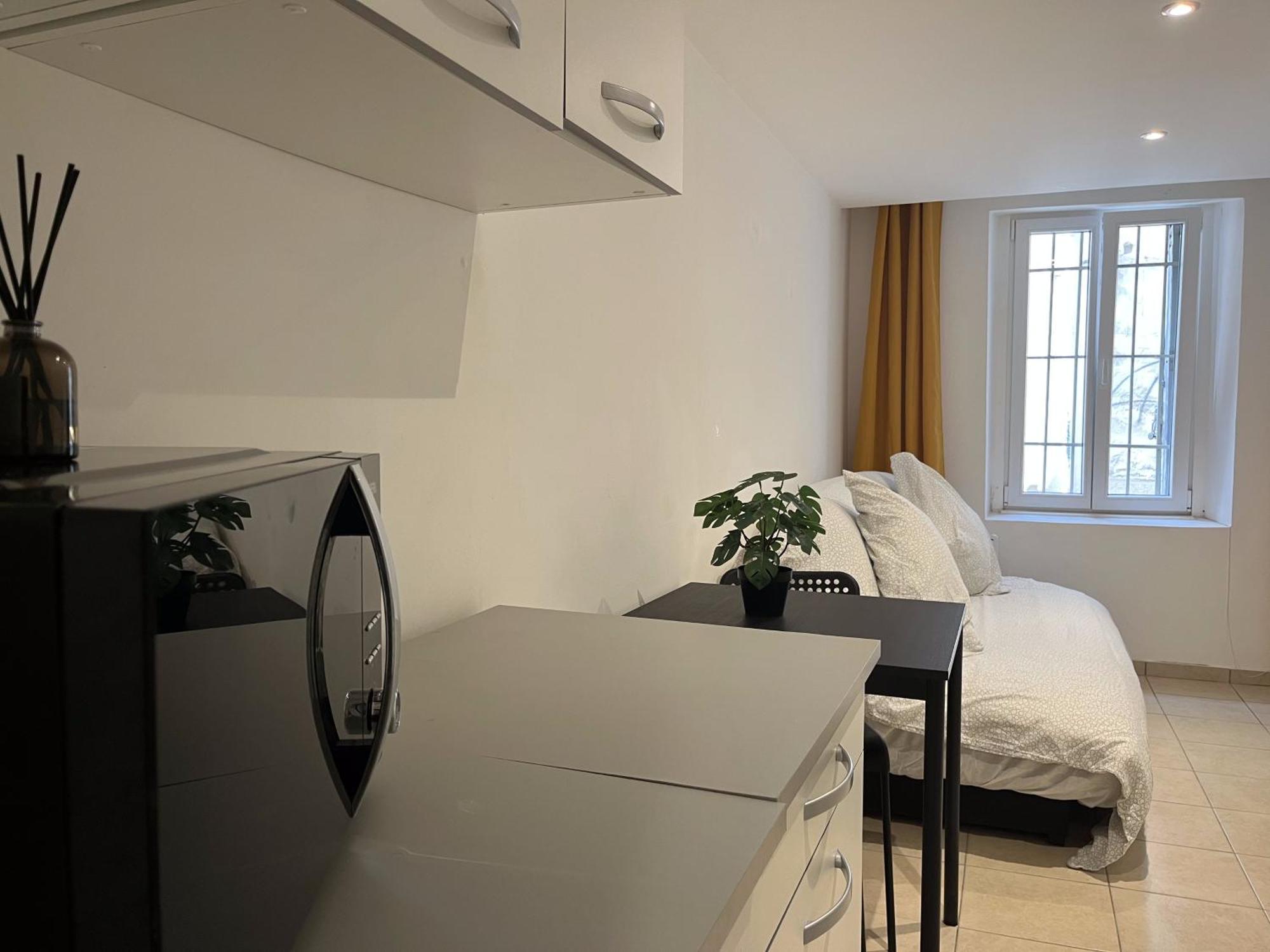 Studio Equipe Confort Proche De Toutes Commodites La Seyne-sur-Mer Luaran gambar