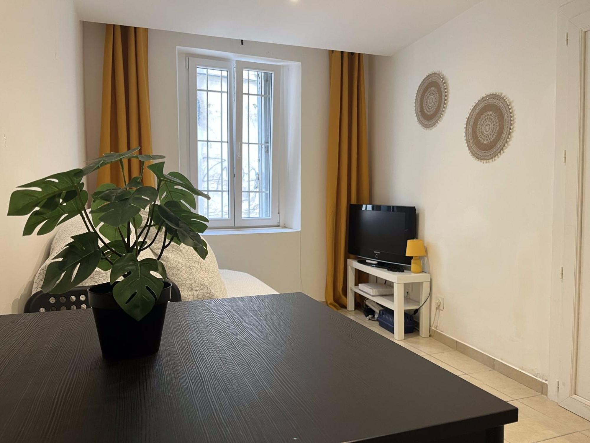 Studio Equipe Confort Proche De Toutes Commodites La Seyne-sur-Mer Luaran gambar