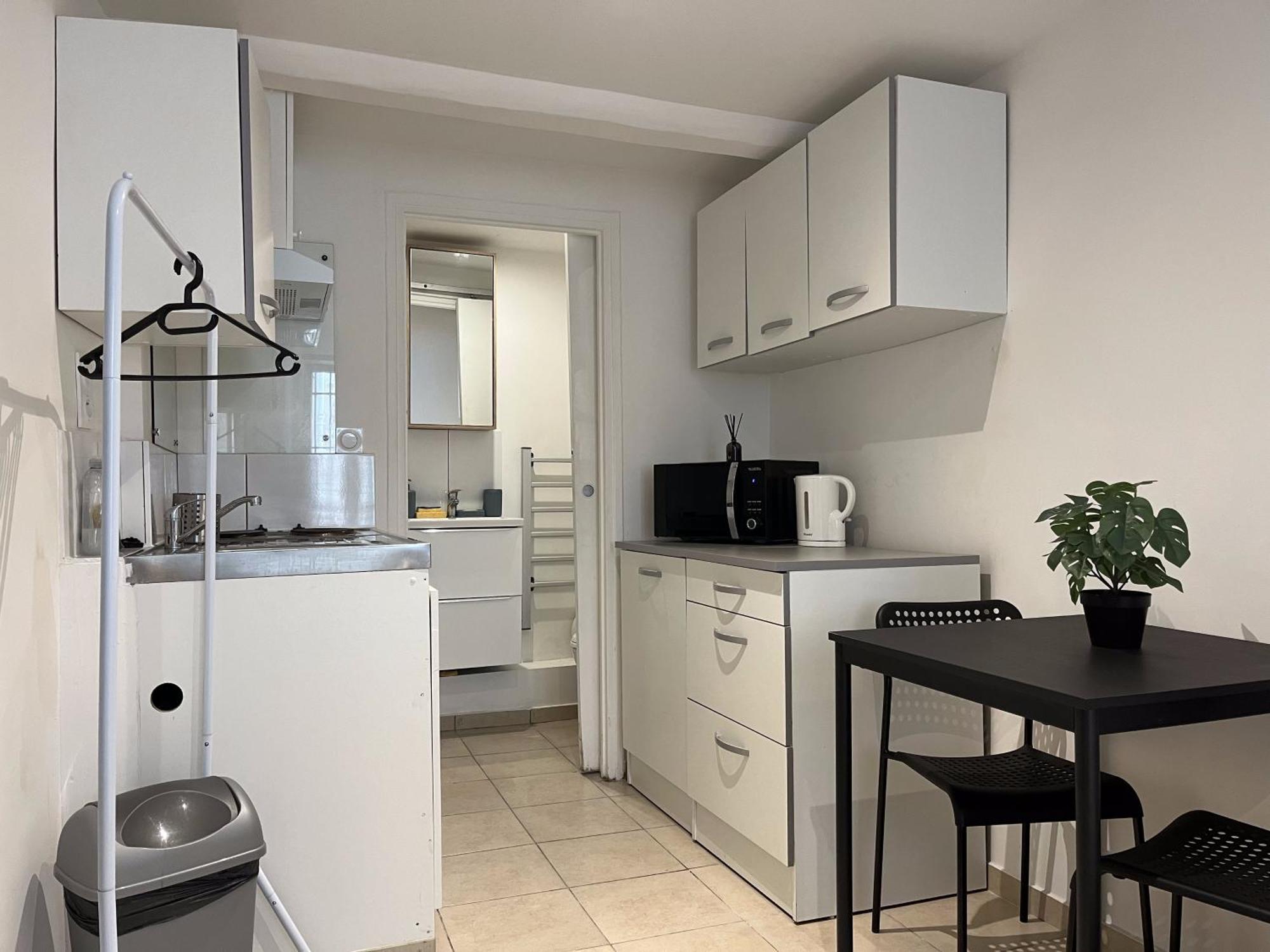 Studio Equipe Confort Proche De Toutes Commodites La Seyne-sur-Mer Luaran gambar