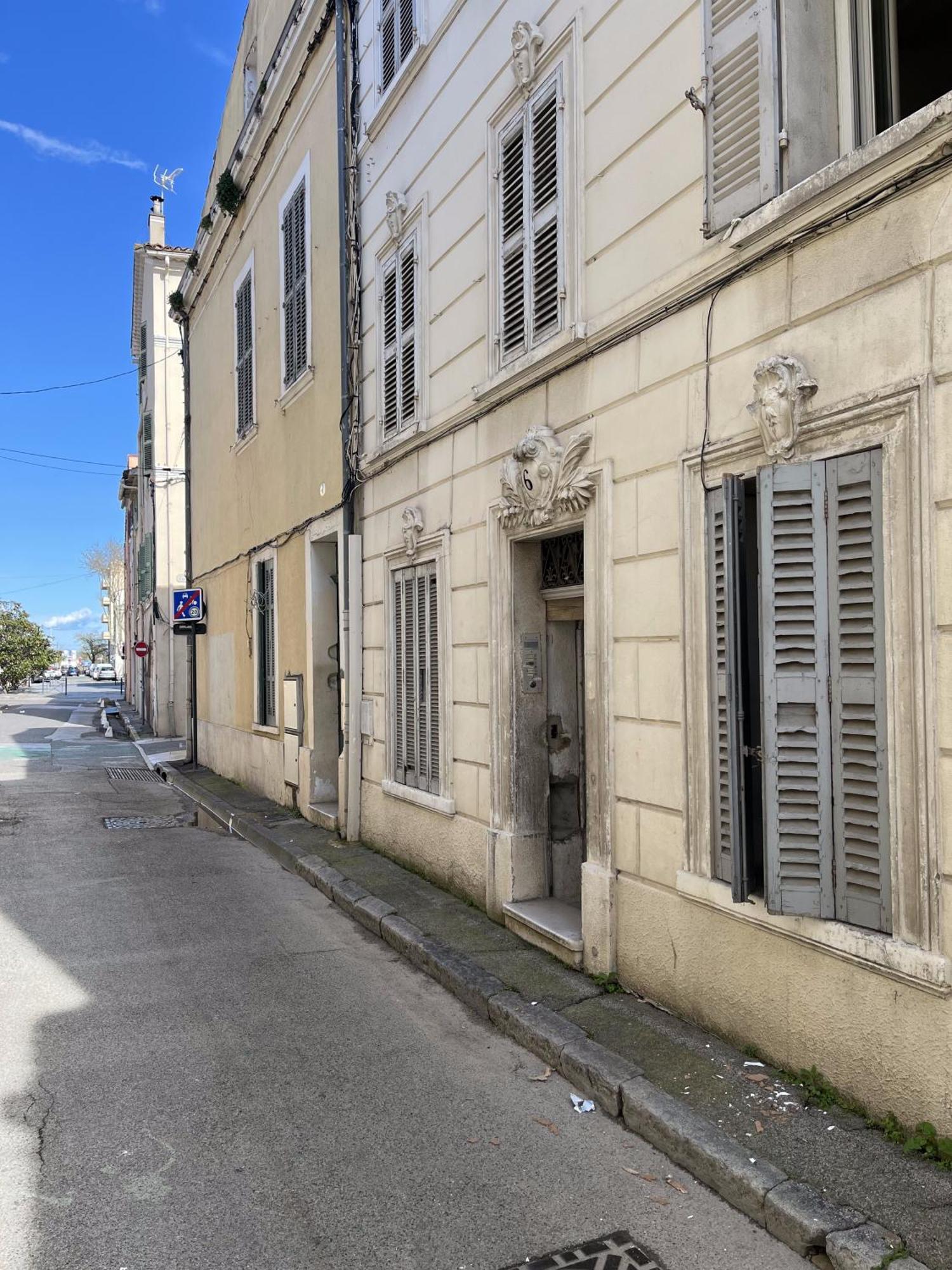 Studio Equipe Confort Proche De Toutes Commodites La Seyne-sur-Mer Luaran gambar